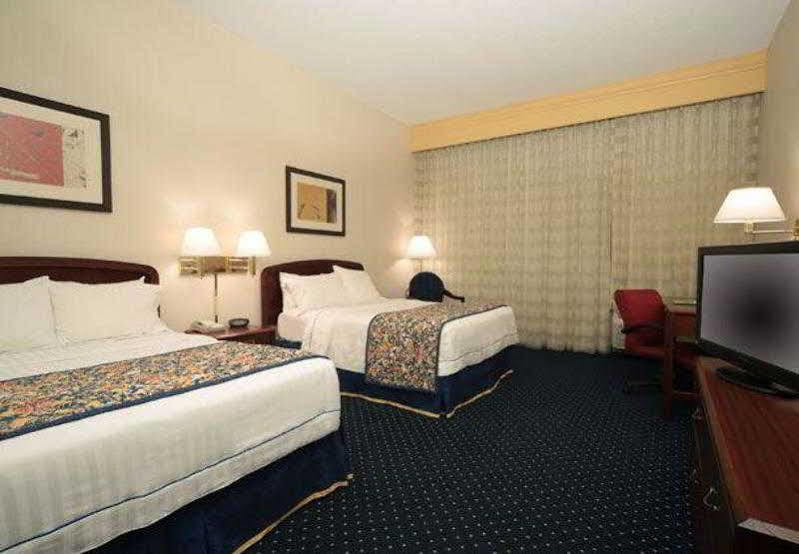 Courtyard By Marriott Dayton North Hotel Bagian luar foto